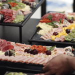 Plats à partager ou Buffet froid/chaud, une tendance montante dans le traiteur évènementiel.